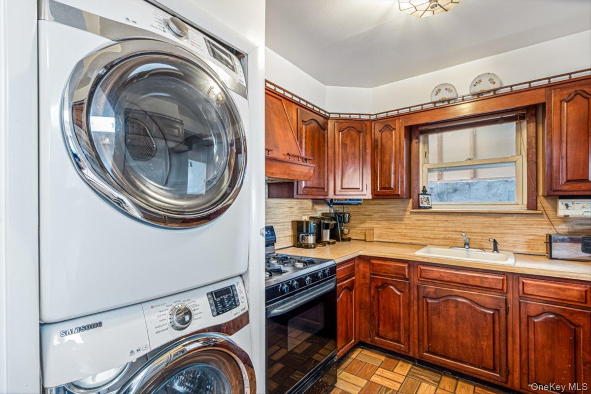 #6 photo, 83-18 Parsons Boulevard, クイーンズ区 Jamaica , NY 11431