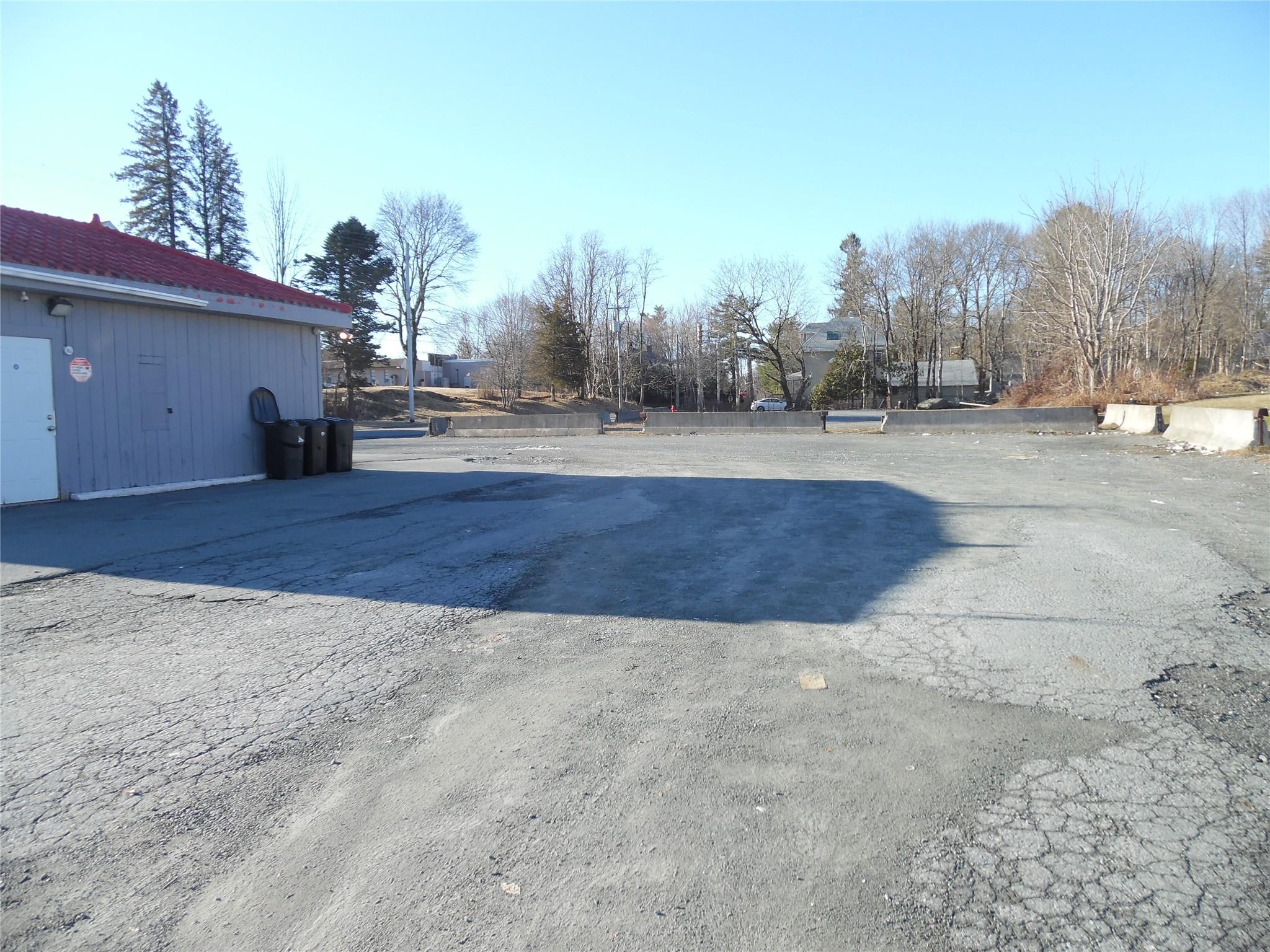 #5 photo, 515 Broadway, Monticello , NY 12701