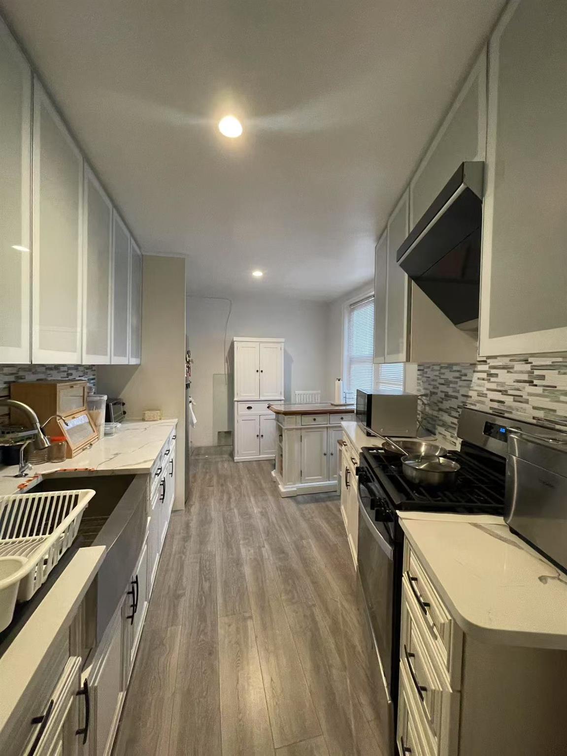 #4 photo, 140-50 Burden Crescent, クイーンズ区 Jamaica , NY 11435