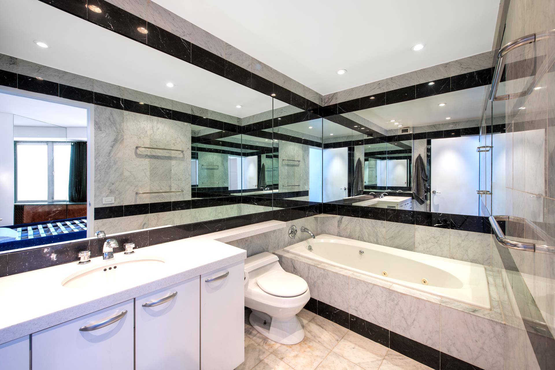 #14 photo, 150 W 56TH Street, マンハッタン Midtown , NY 10019