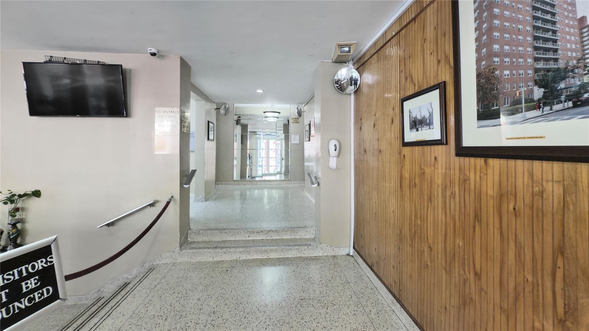 #10 photo, 160-10 89th Avenue, Jamaica , NY 11432