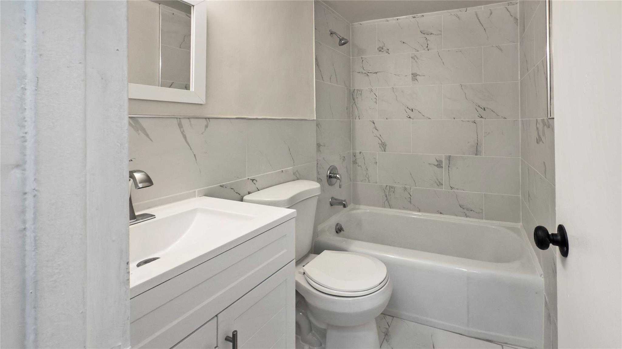 #12 photo, 160-10 89th Avenue, Jamaica , NY 11432