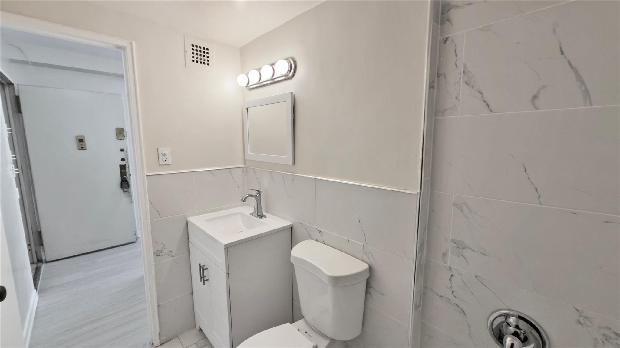 #14 photo, 160-10 89th Avenue, Jamaica , NY 11432