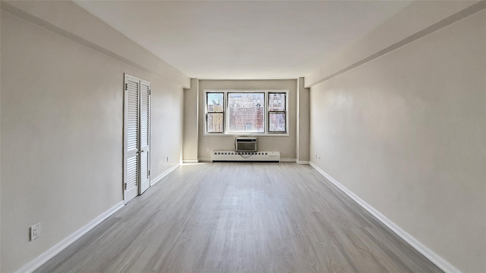 #19 photo, 160-10 89th Avenue, Jamaica , NY 11432