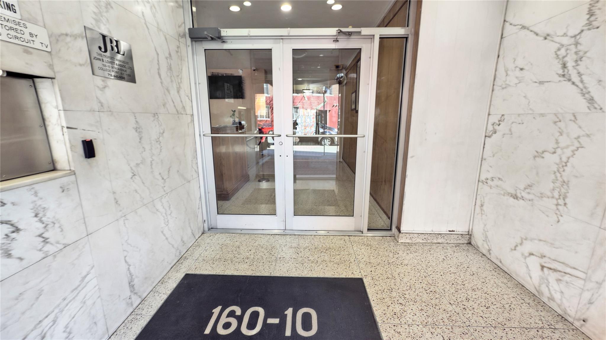 #9 photo, 160-10 89th Avenue, Jamaica , NY 11432