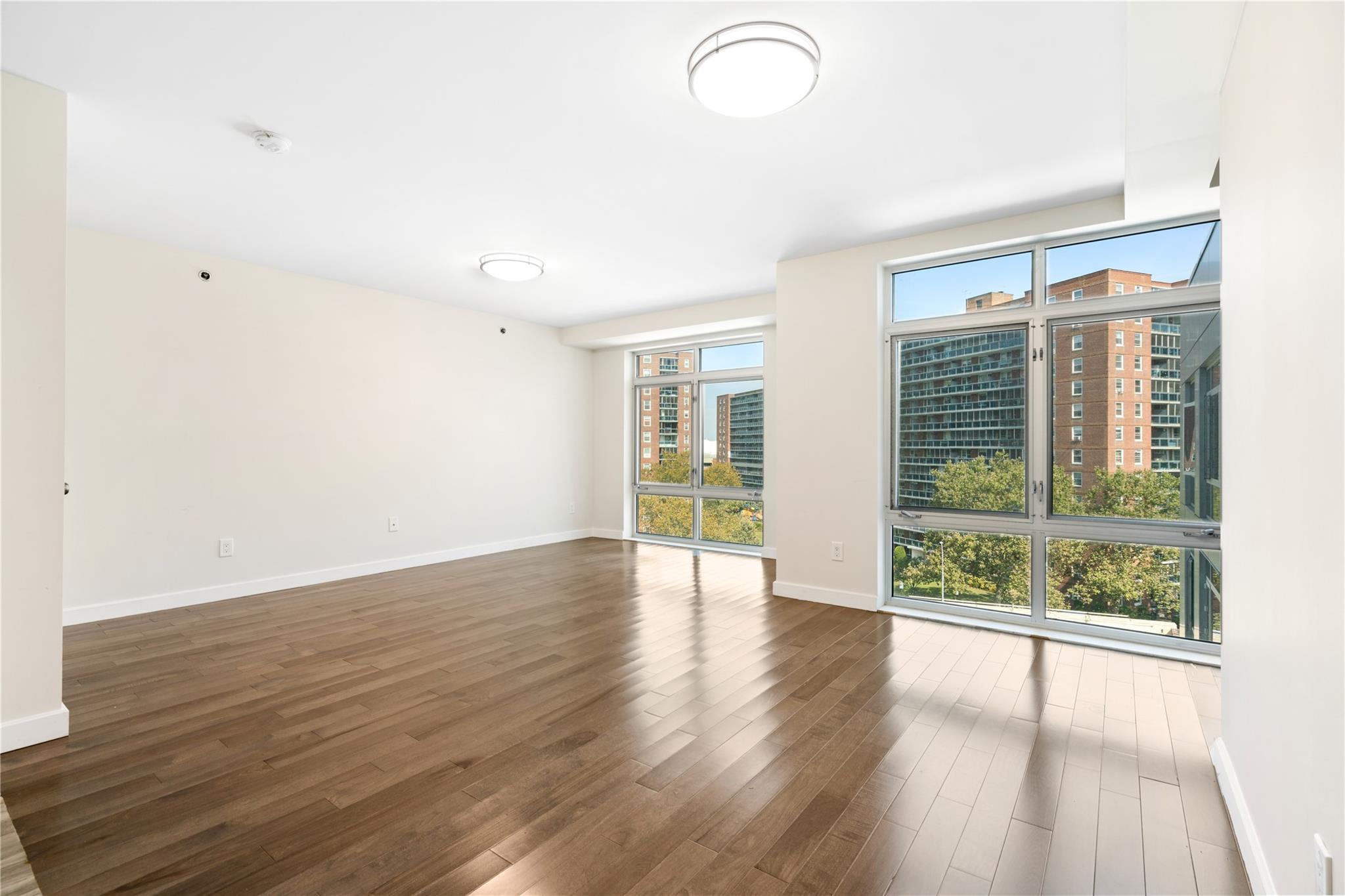 #3 photo, 9745 63rd Drive, クイーンズ区 Rego Park , NY 11374