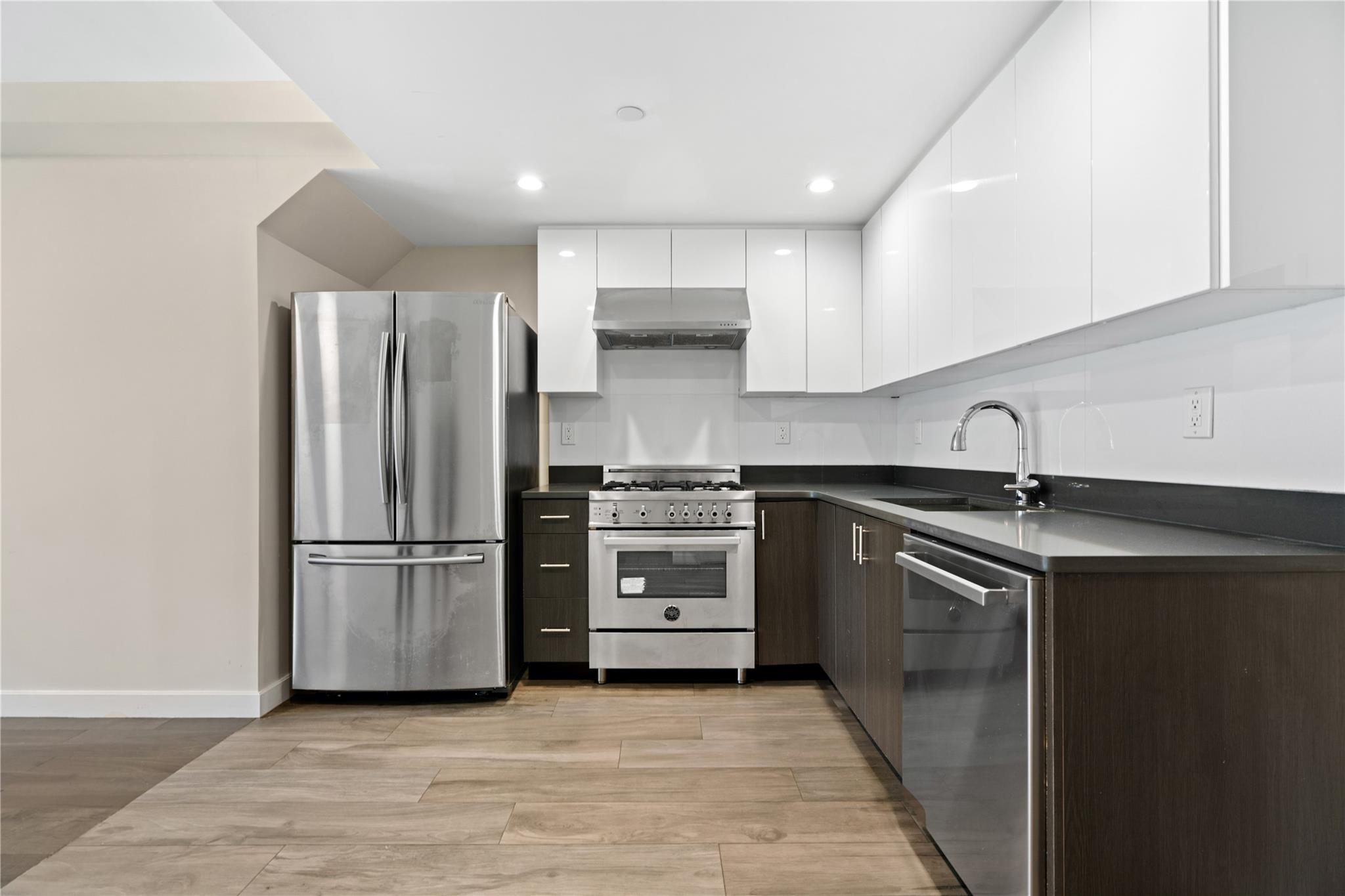 #7 photo, 9745 63rd Drive, クイーンズ区 Rego Park , NY 11374