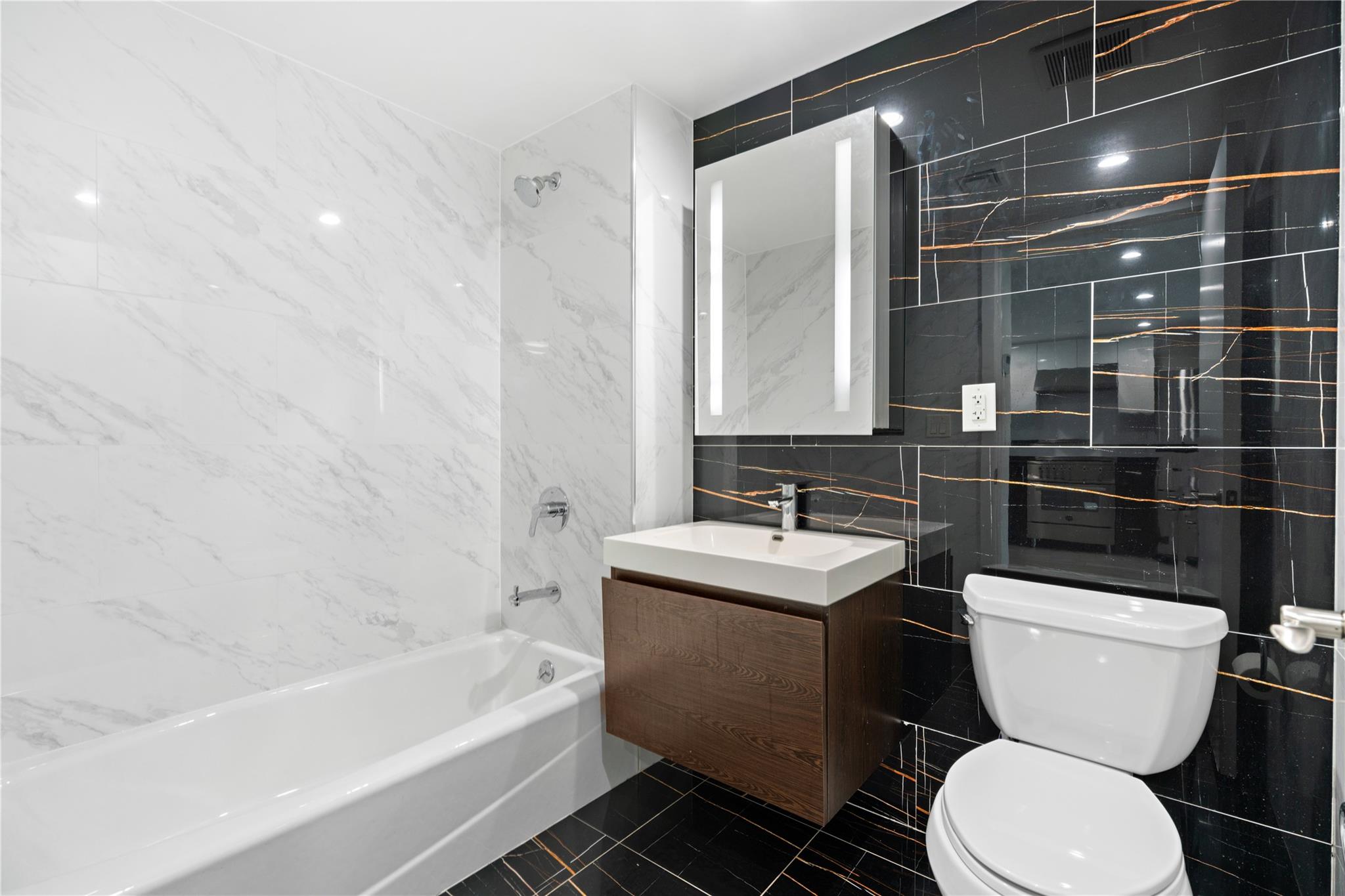 #8 photo, 9745 63rd Drive, クイーンズ区 Rego Park , NY 11374