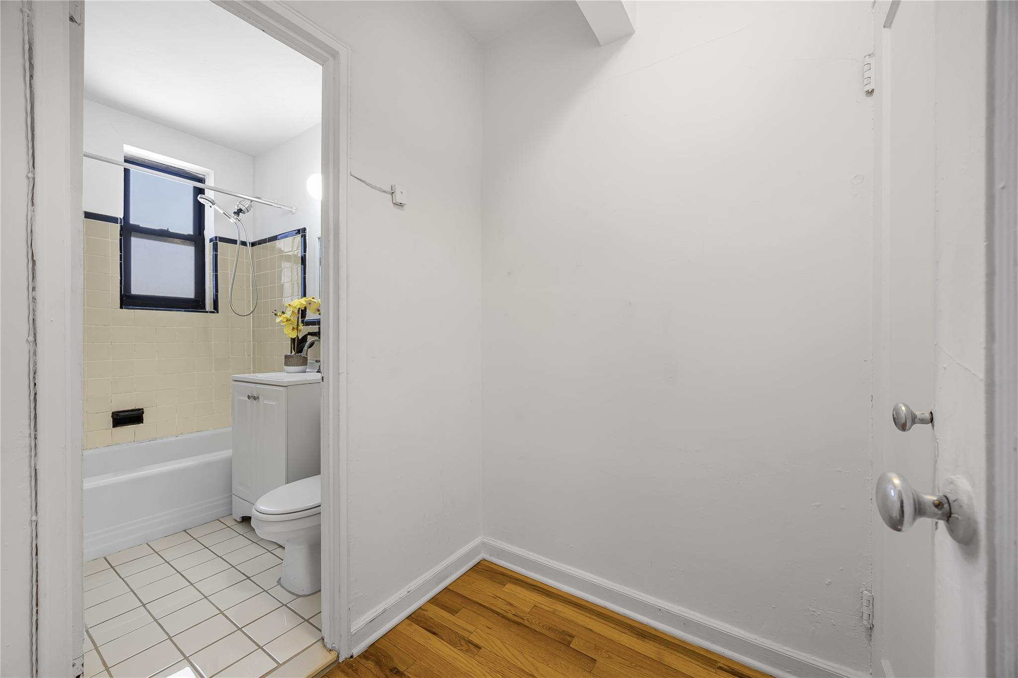 #10 photo, 99-63 66 Avenue, クイーンズ区 Rego Park , NY 11374