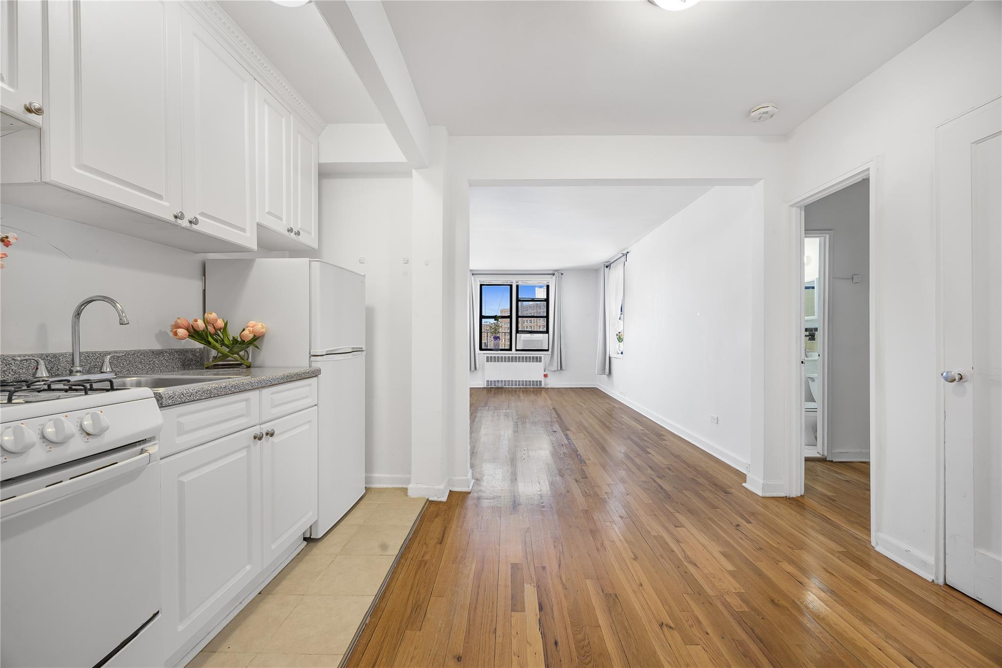 #3 photo, 99-63 66 Avenue, クイーンズ区 Rego Park , NY 11374