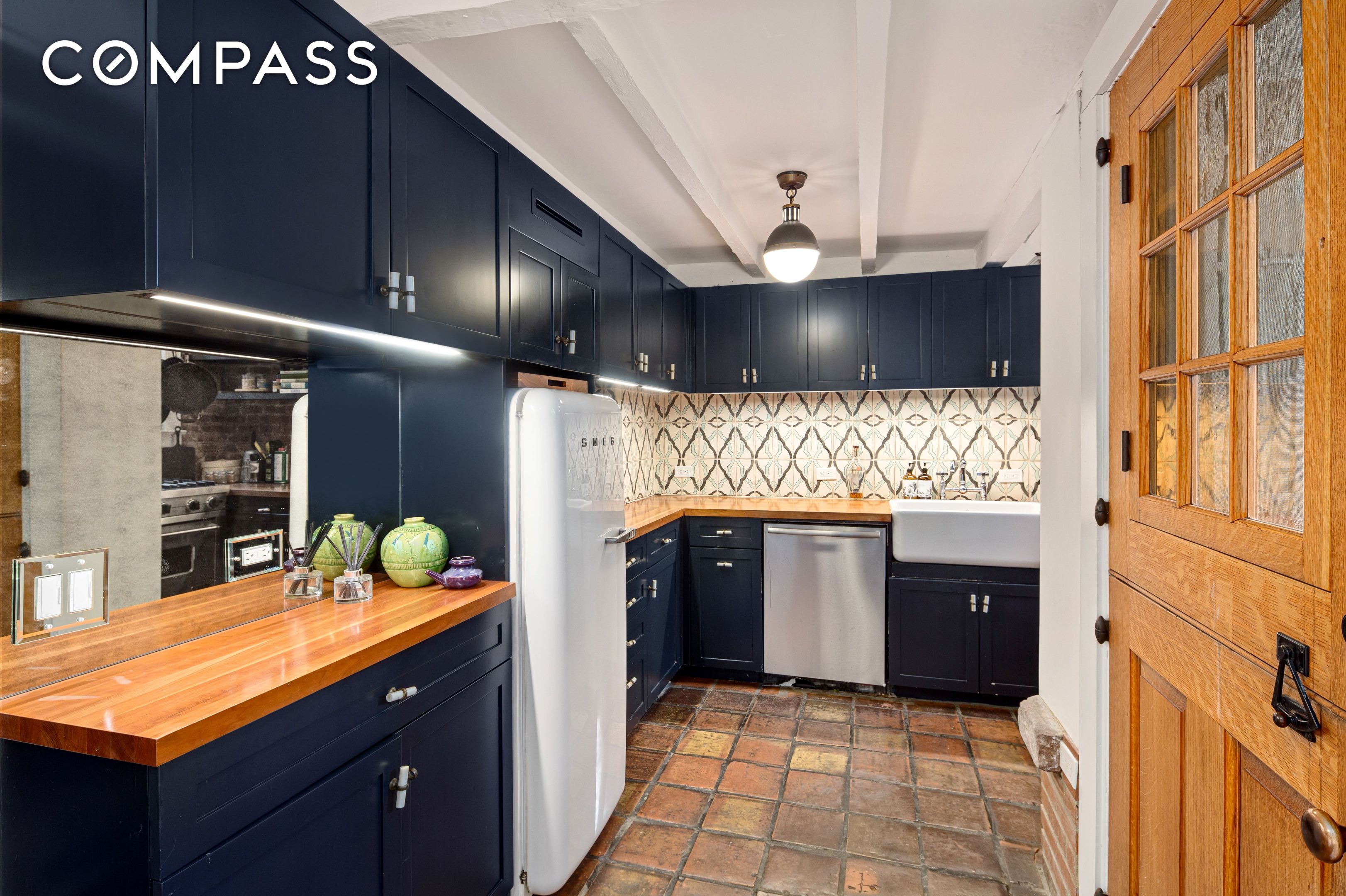 #4 photo, 119 E 10th Street, マンハッタン East Village , NY 10003