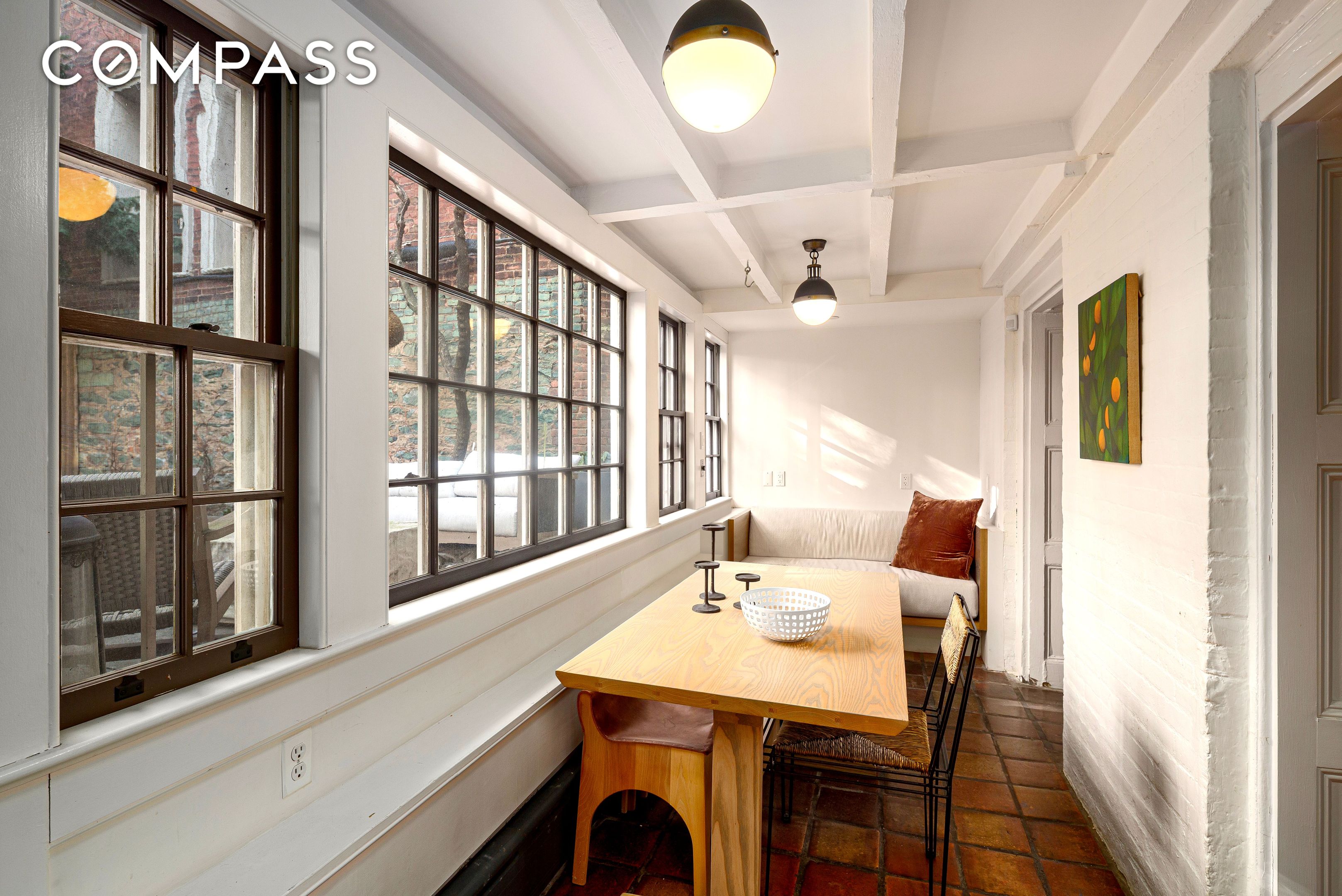 #6 photo, 119 E 10th Street, マンハッタン East Village , NY 10003