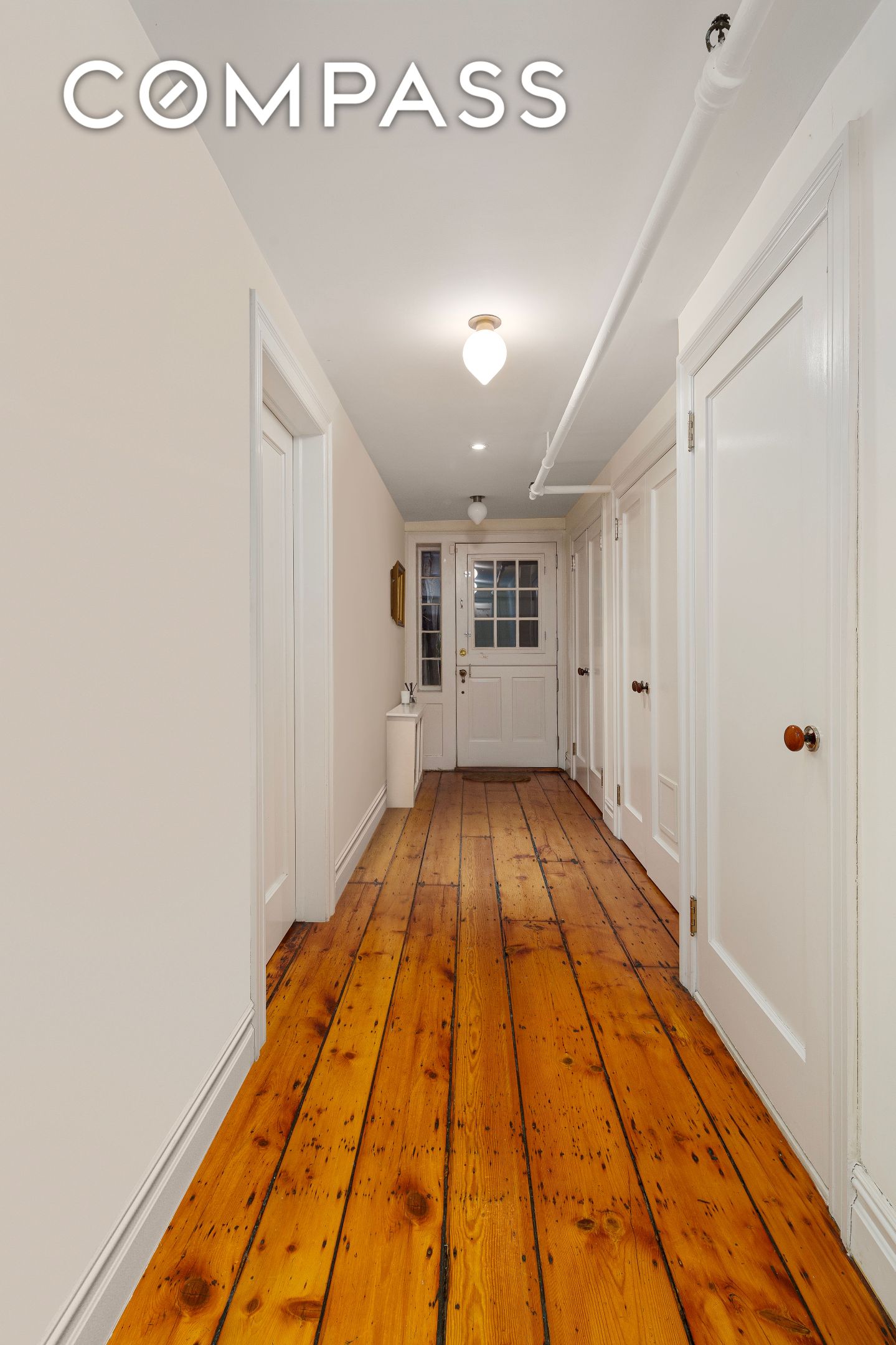 #8 photo, 119 E 10th Street, マンハッタン East Village , NY 10003