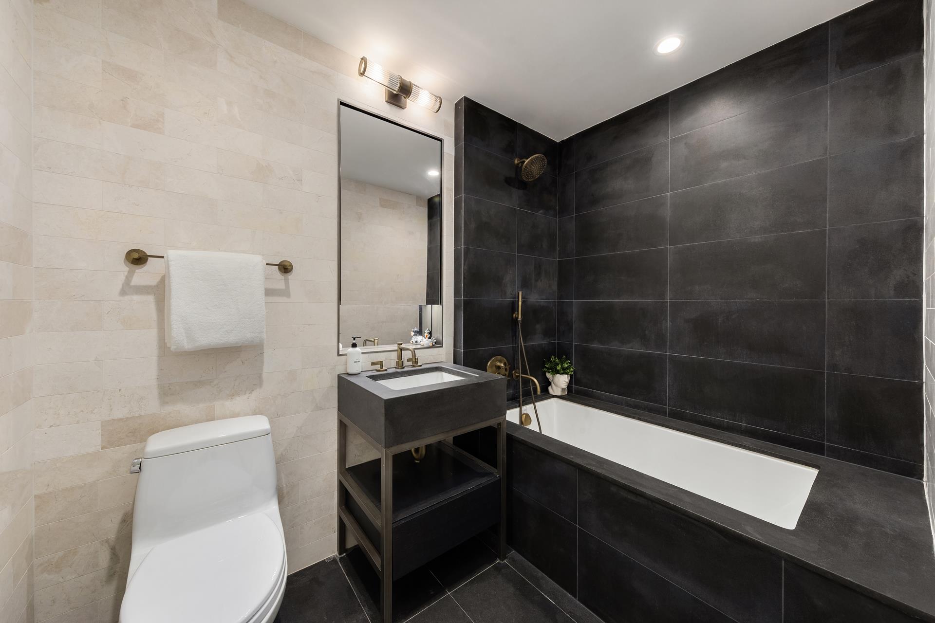 #13 photo, 1399 PARK Avenue, マンハッタン East Harlem , NY 10029