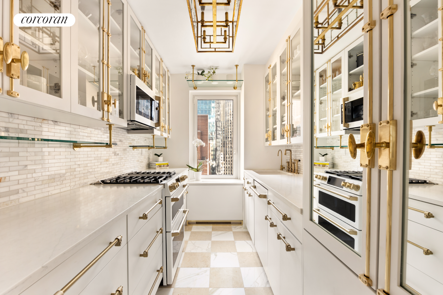 #9 photo, 210 CENTRAL Park S, マンハッタン Central Park South , NY 10019