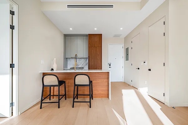 #3 photo, 31-16 21st Street, クイーンズ区 Astoria , NY 11106