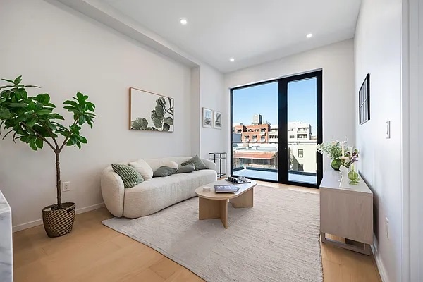 #4 photo, 31-16 21st Street, クイーンズ区 Astoria , NY 11106