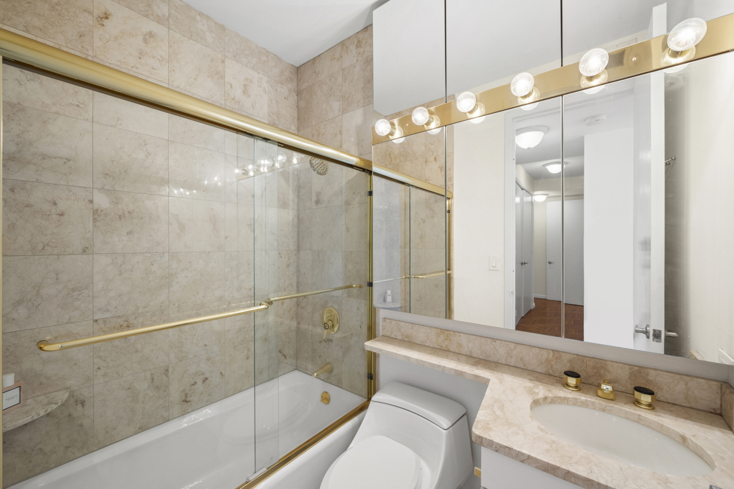 #13 photo, 524 E 72ND Street, マンハッタン Lenox Hill , NY 10021