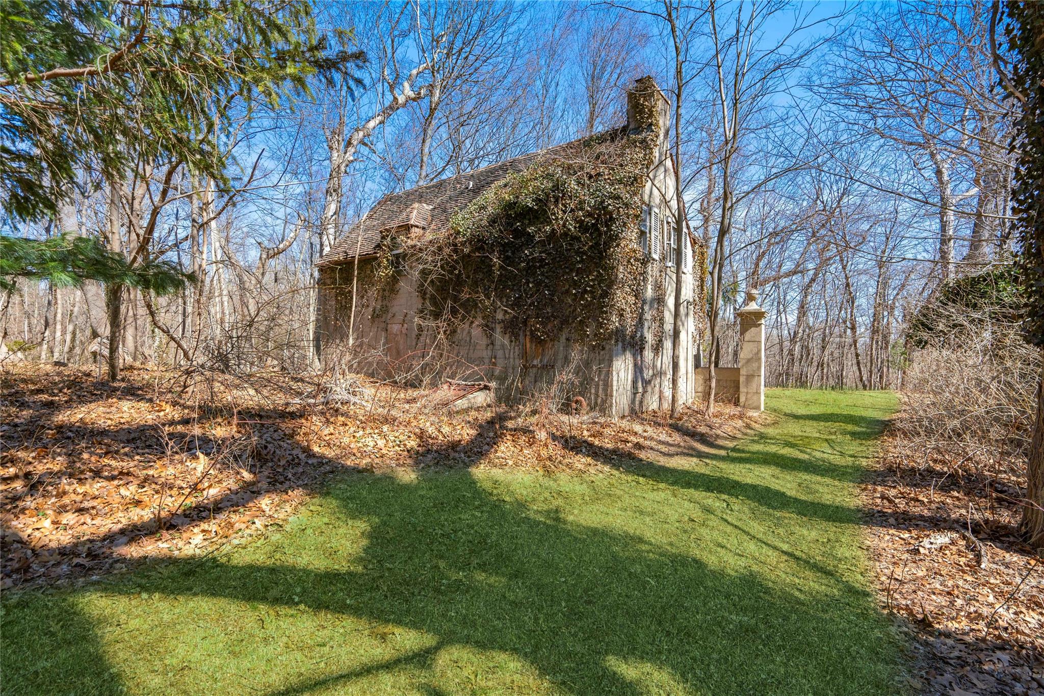 #5 photo, 2340 A Cedar Swamp Road, ナッソー郡 Brookville , NY 11545