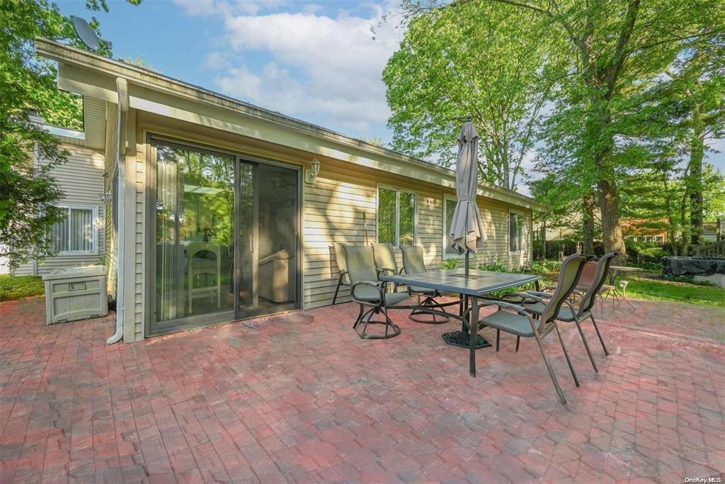 #2 photo, 38 Glenmere Lane, サフォーク郡 Coram , NY 11727