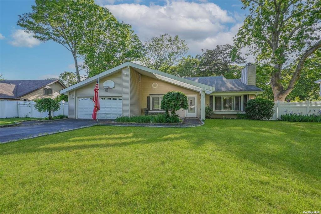 #3 photo, 38 Glenmere Lane, サフォーク郡 Coram , NY 11727