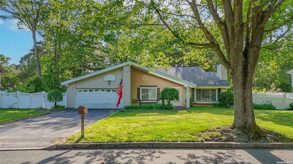 #4 photo, 38 Glenmere Lane, サフォーク郡 Coram , NY 11727