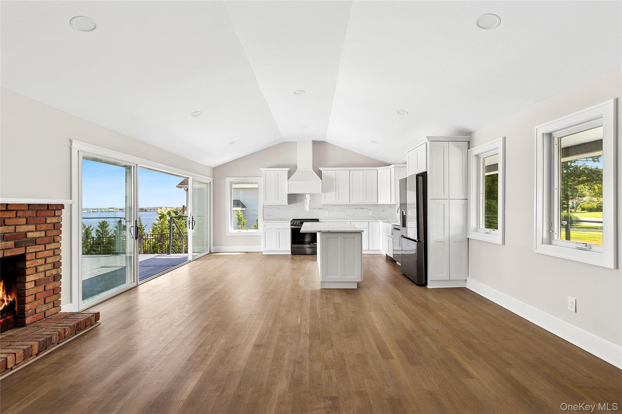 #4 photo, 193 Holiday Boulevard, サフォーク郡 Center Moriches , NY 11934