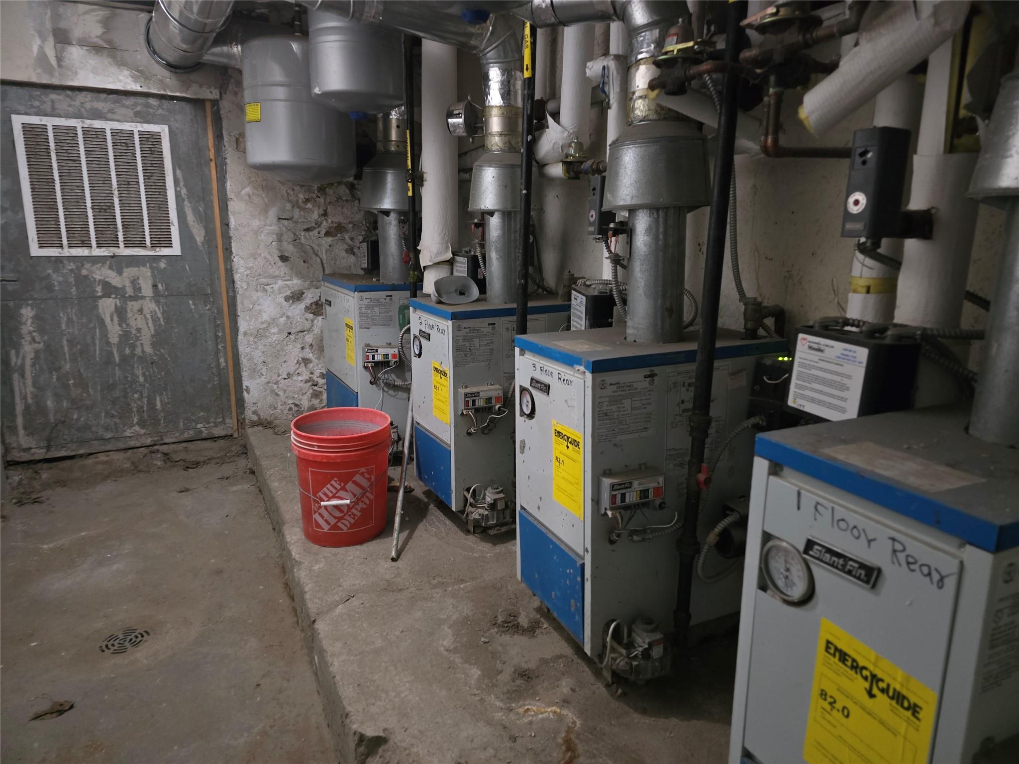 #11 photo, 124-17 18 Avenue, クイーンズ区 College Point , NY 11356