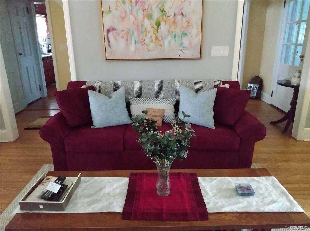 #7 photo, 47 Monroe Street, サフォーク郡 Northport , NY 11768