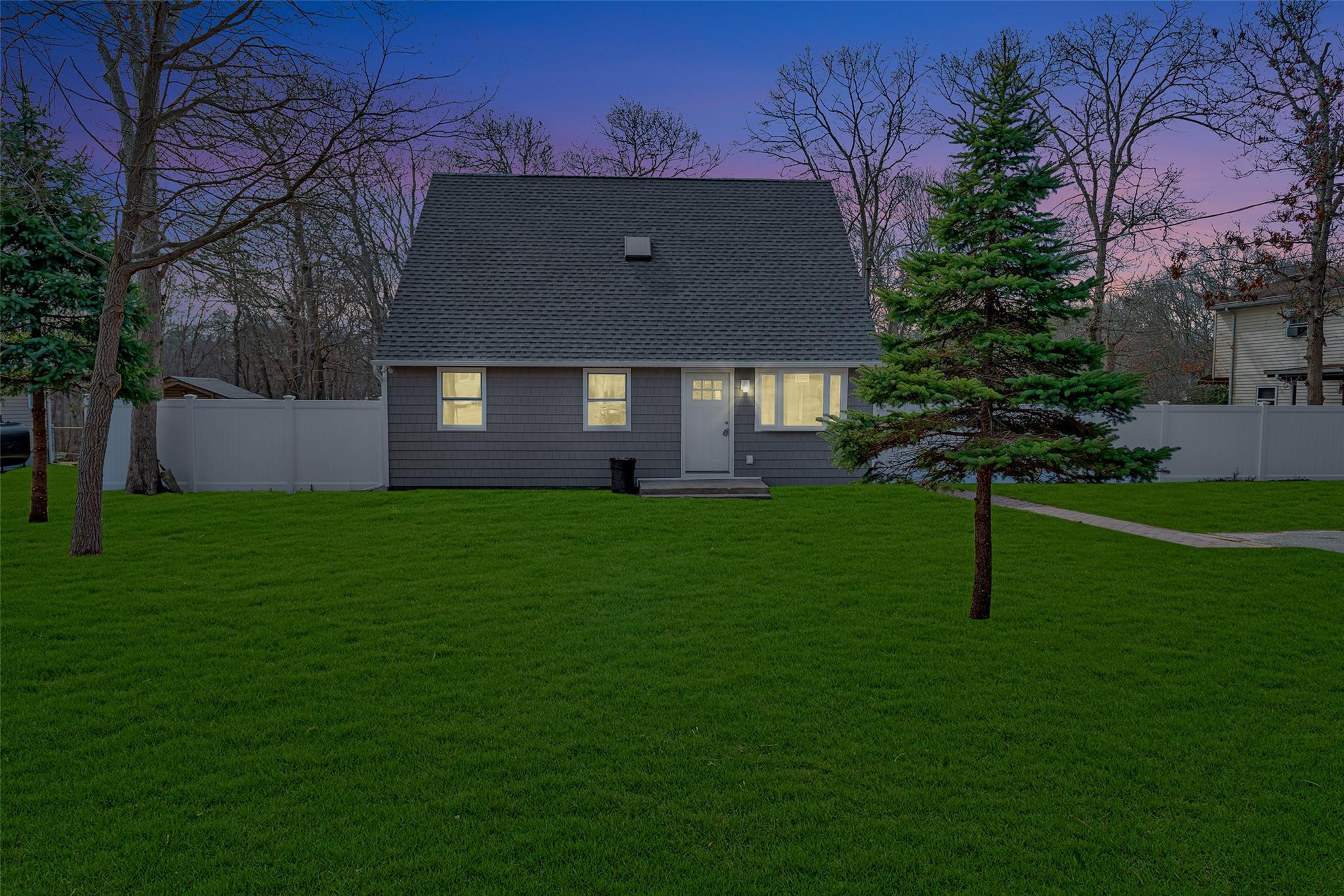 #2 photo, 154 Meadowmere Avenue, Mastic , NY 11950