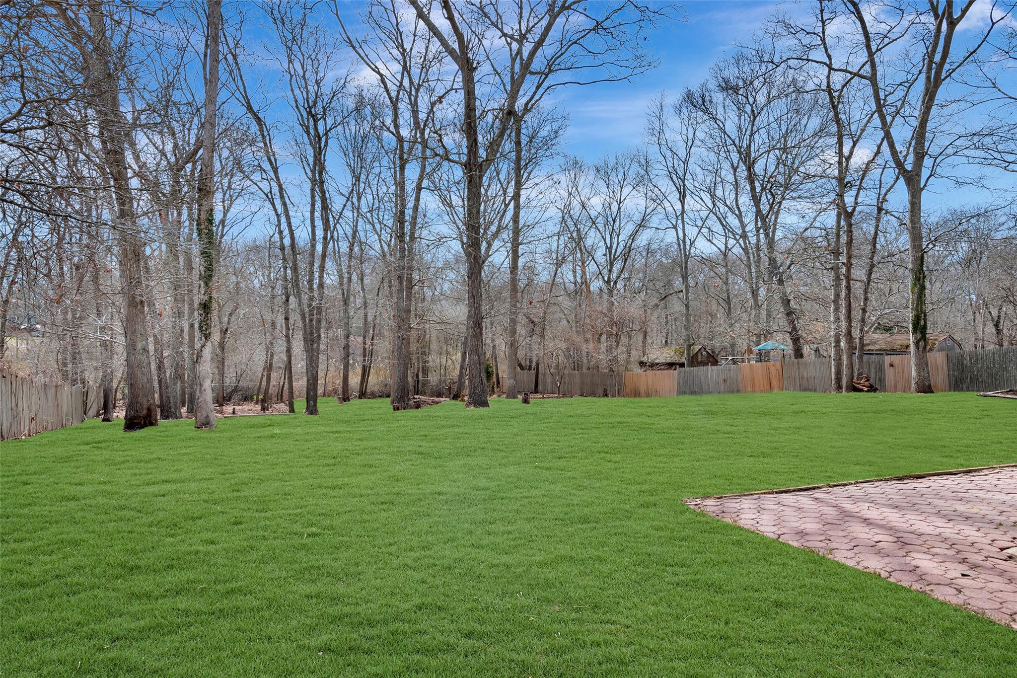 #4 photo, 154 Meadowmere Avenue, Mastic , NY 11950