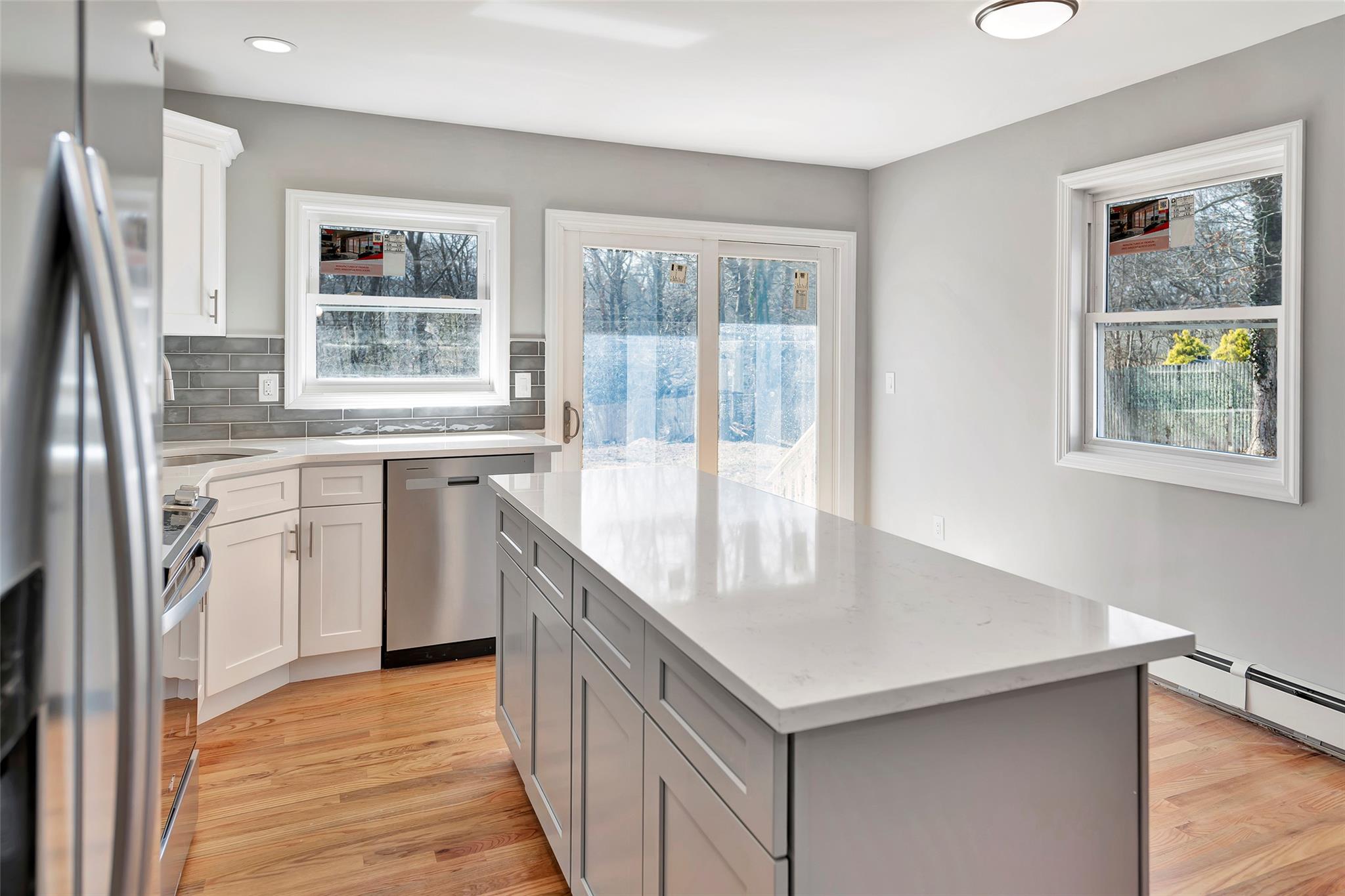 #8 photo, 154 Meadowmere Avenue, Mastic , NY 11950