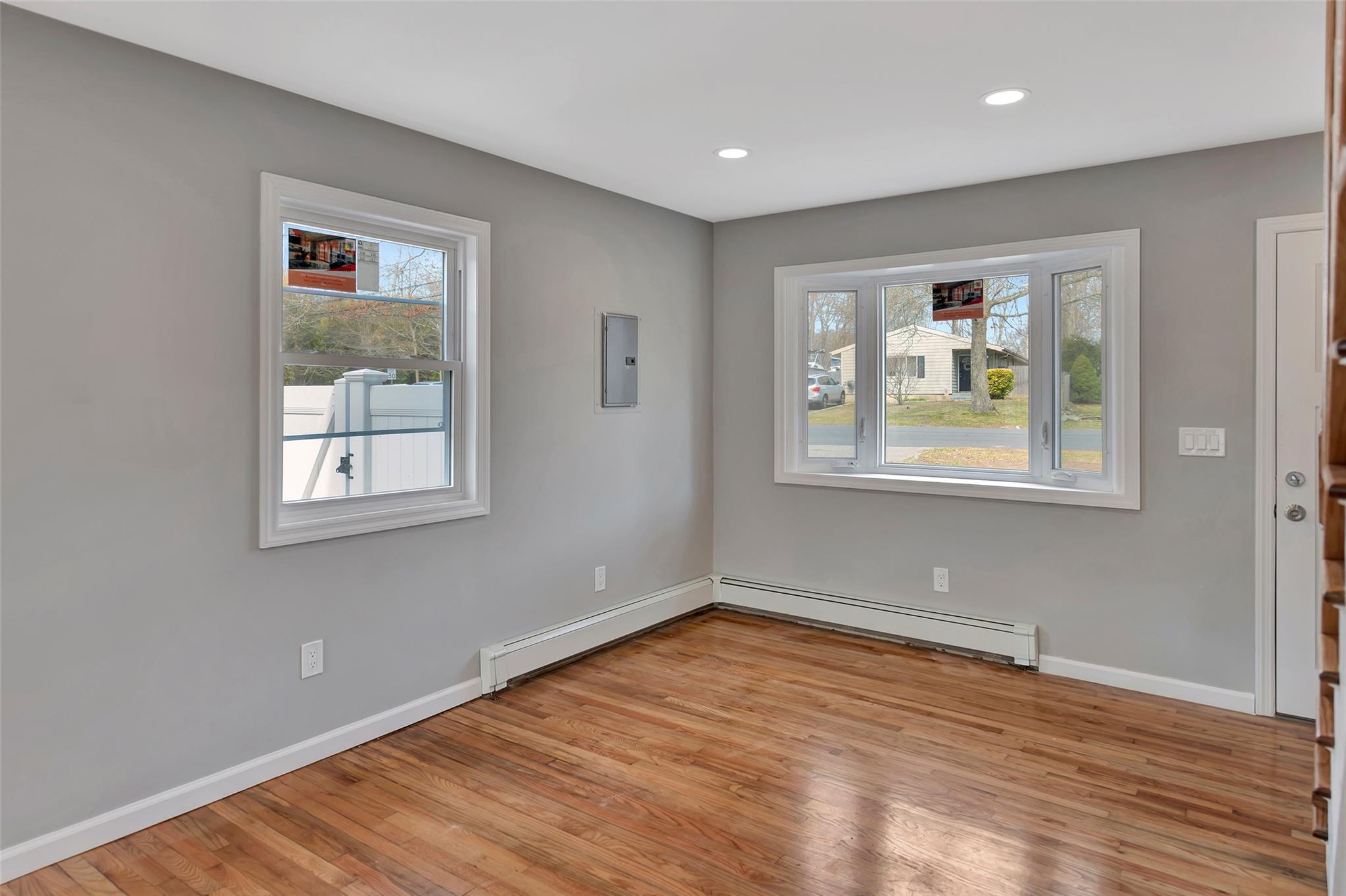 #9 photo, 154 Meadowmere Avenue, Mastic , NY 11950