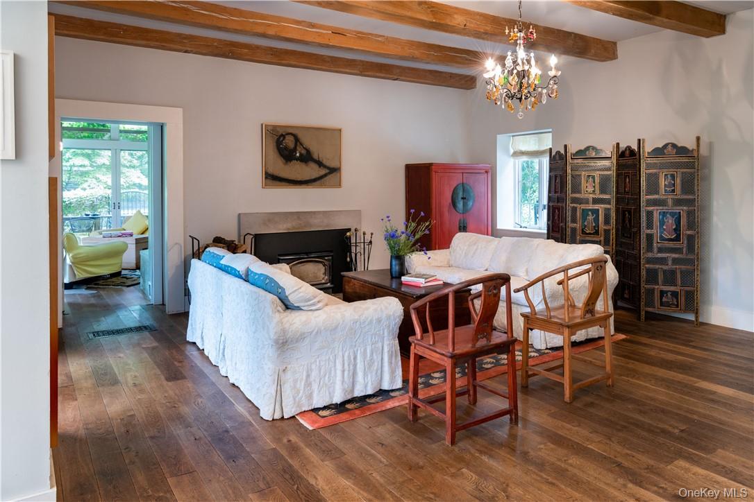 #11 photo, 21 Woods Road, Palisades , NY 10964