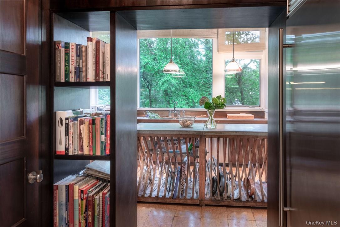 #13 photo, 21 Woods Road, Palisades , NY 10964