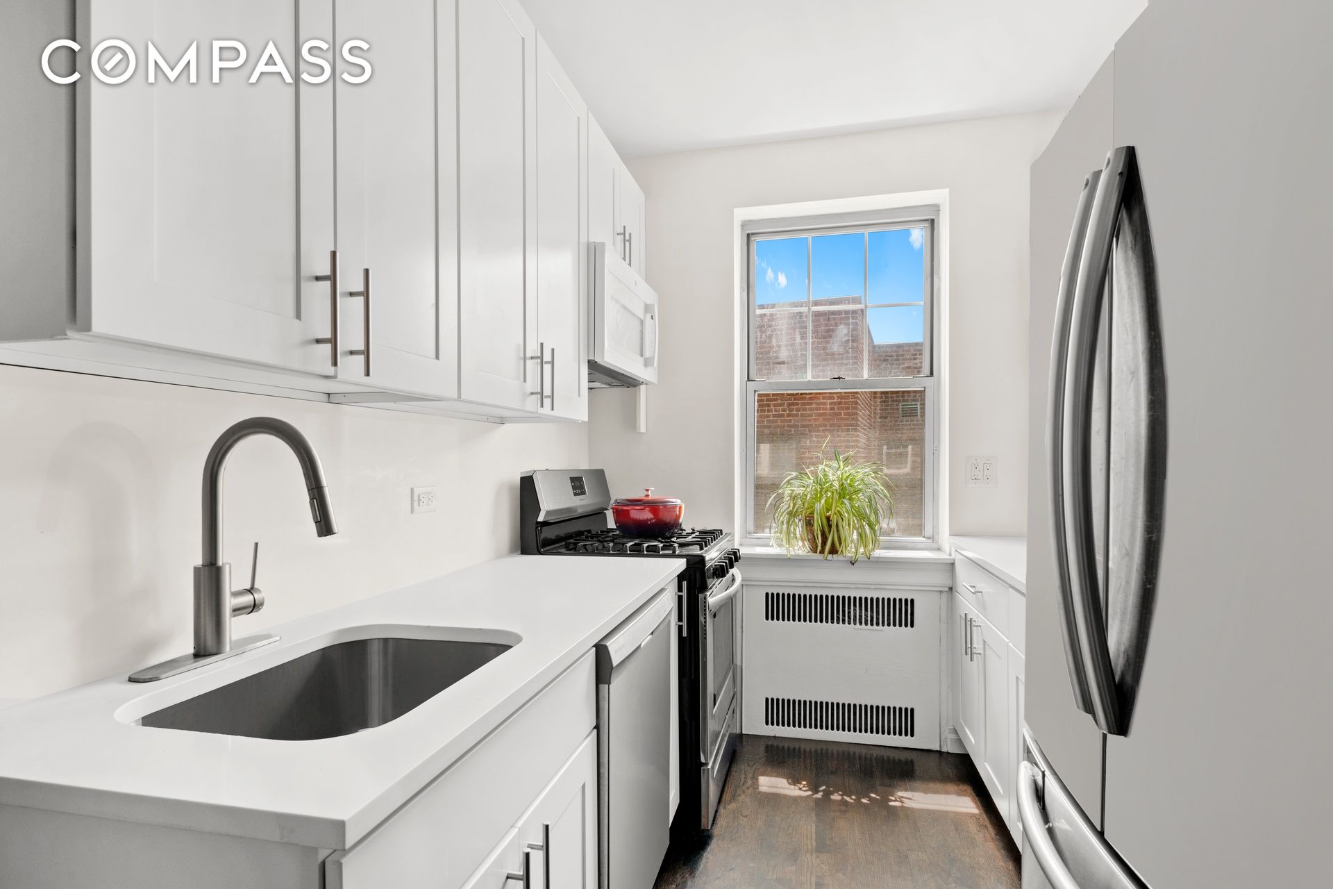 #4 photo, 720 Fort Washington Avenue, マンハッタン Hudson Heights , NY 10040