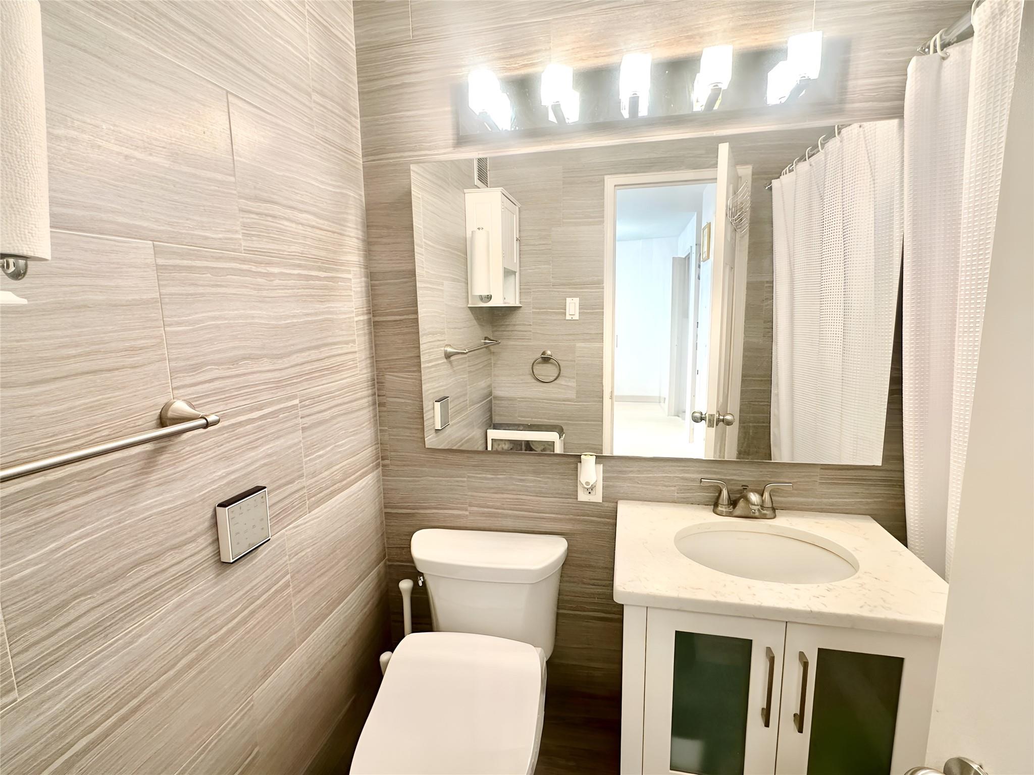 #8 photo, 61-20 Grand Central Parkway, クイーンズ区 Forest Hills , NY 11375