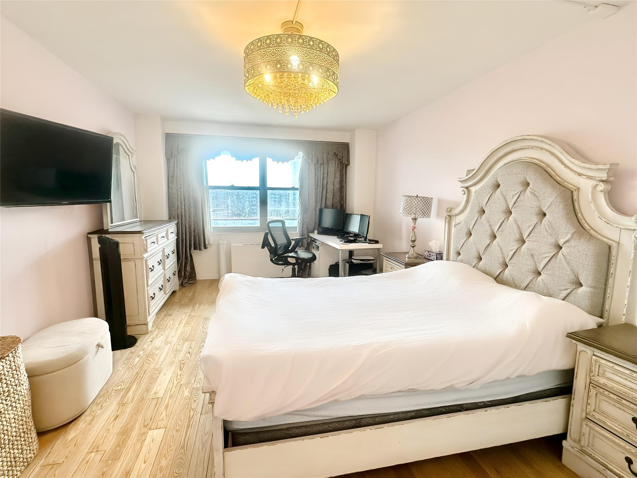 #9 photo, 61-20 Grand Central Parkway, クイーンズ区 Forest Hills , NY 11375