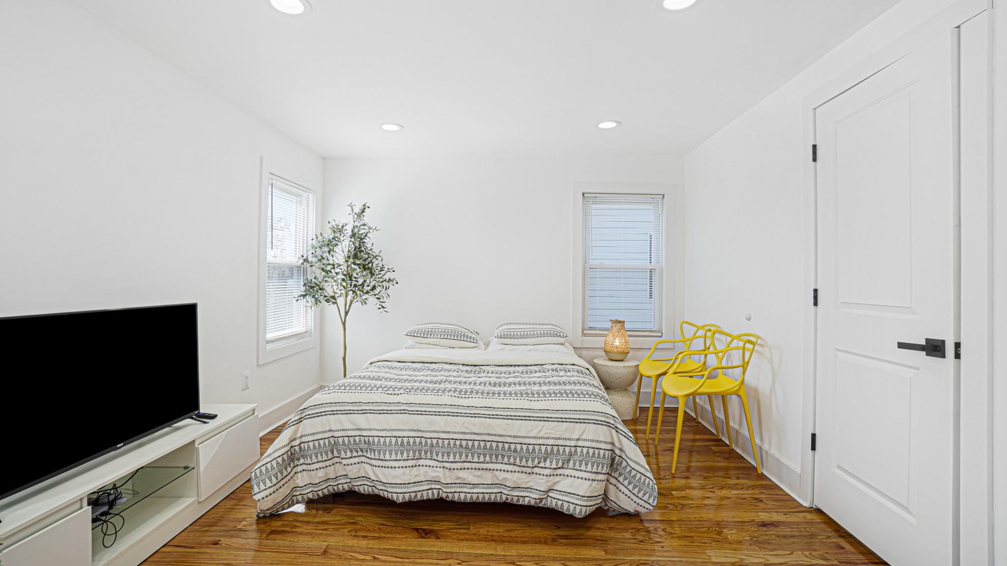 #12 photo, 21924 130th Drive, クイーンズ区 Springfield Gardens , NY 11413