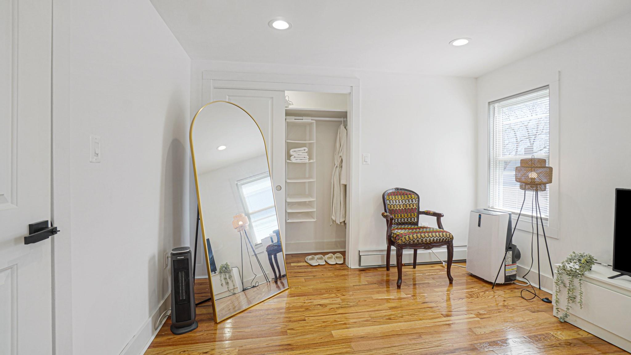 #13 photo, 21924 130th Drive, クイーンズ区 Springfield Gardens , NY 11413