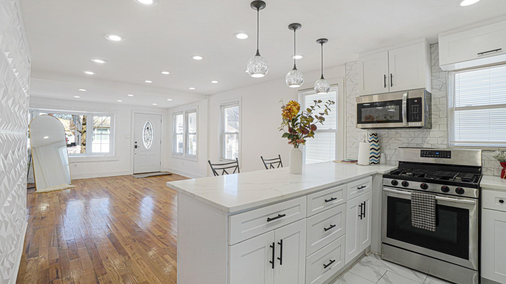 #6 photo, 21924 130th Drive, クイーンズ区 Springfield Gardens , NY 11413