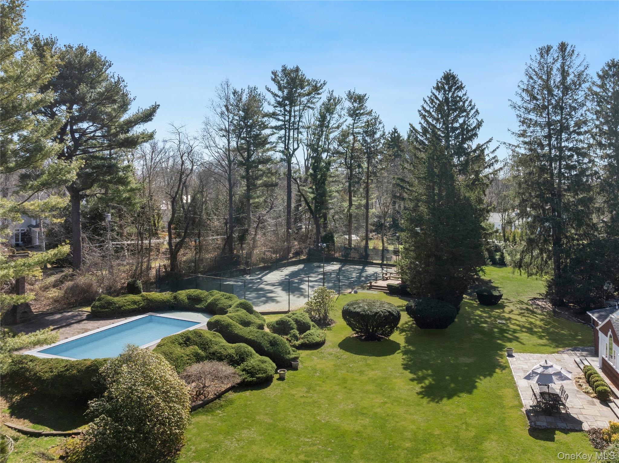 #2 photo, 6 Longridge Lane, ناسو Old Brookville , NY 11545