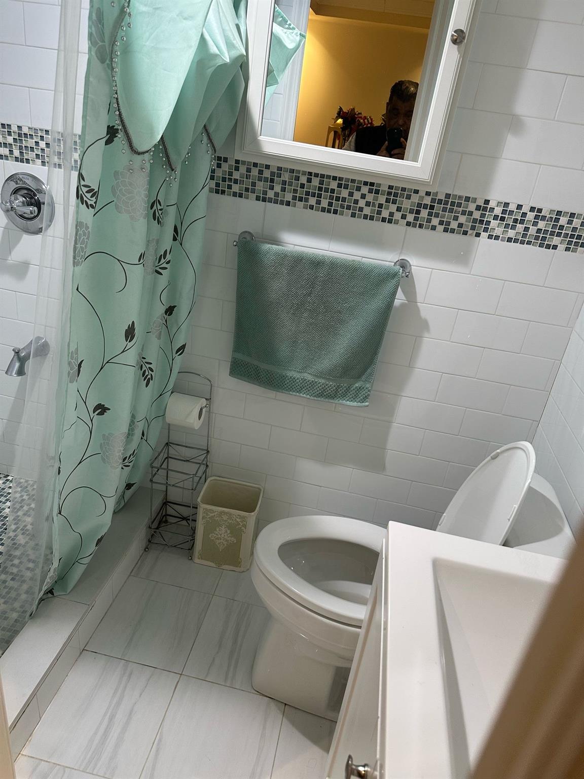 #11 photo, 2227 Turnbull Avenue, הברונקס Bronx , NY 10473