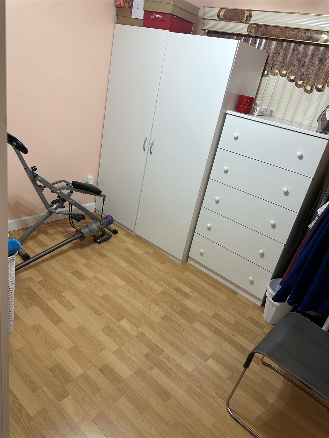 #5 photo, 2227 Turnbull Avenue, הברונקס Bronx , NY 10473