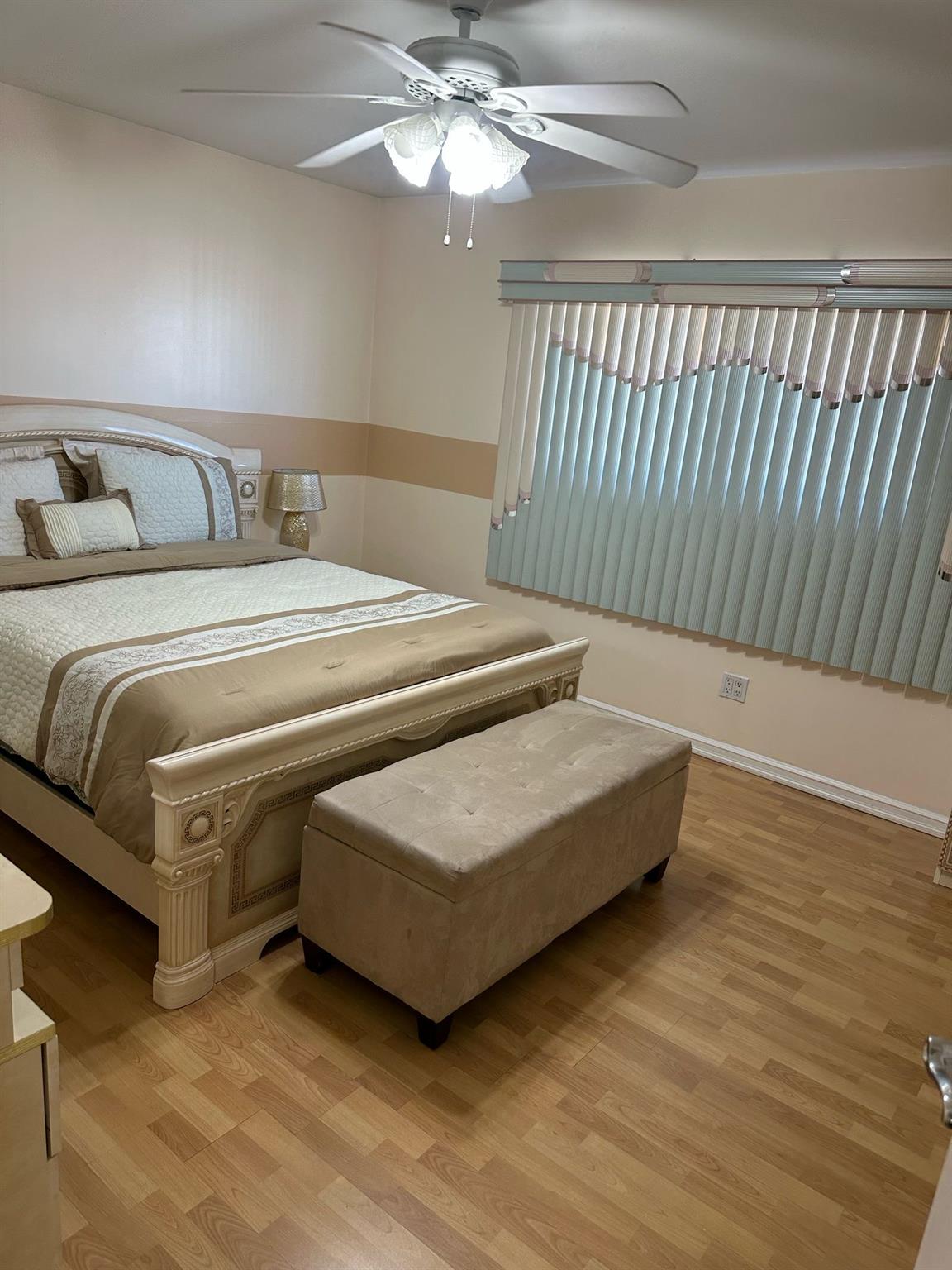 #7 photo, 2227 Turnbull Avenue, הברונקס Bronx , NY 10473