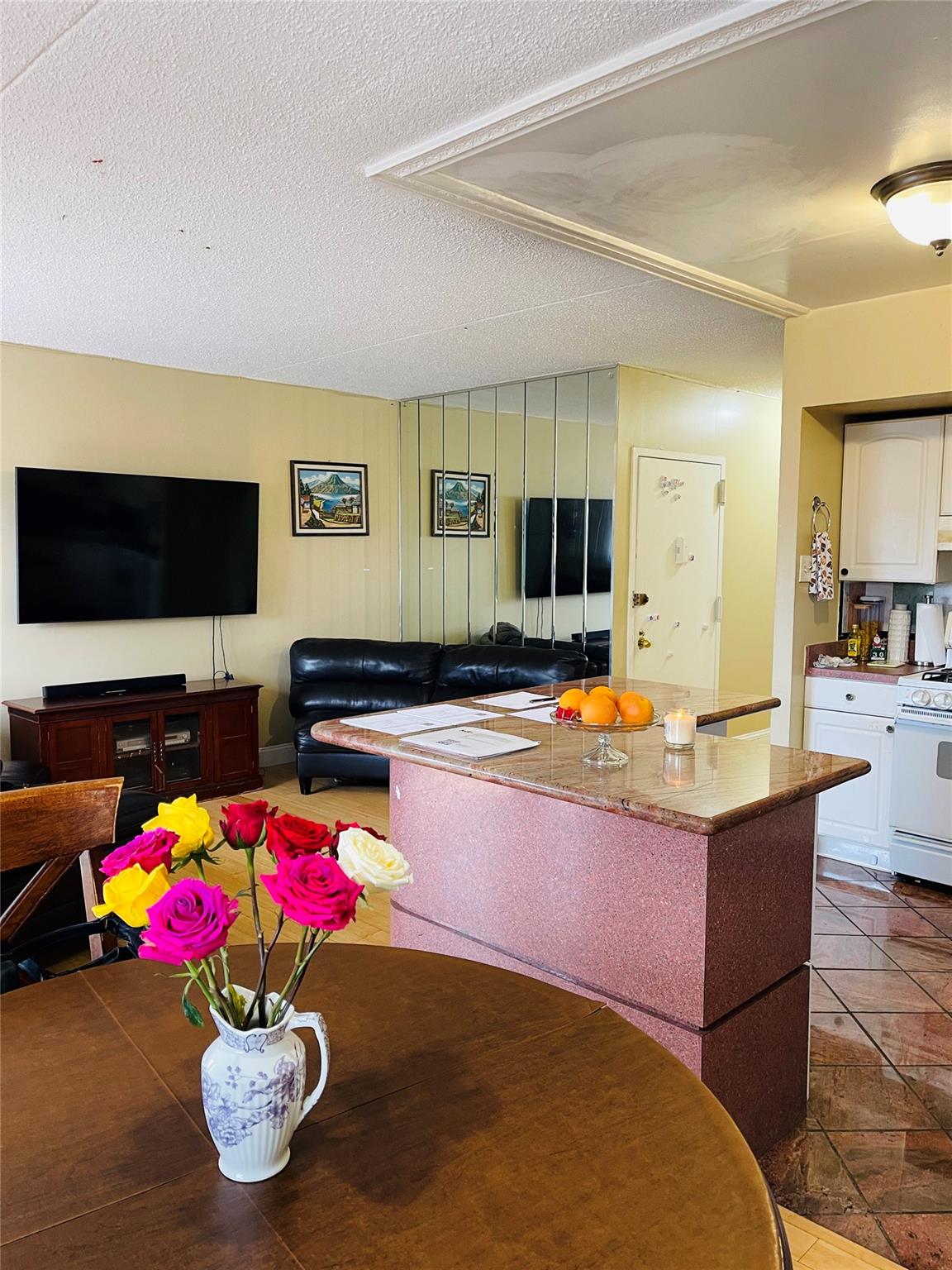 #3 photo, 71-18 Sutton Place, クイーンズ区 Fresh Meadows , NY 11365