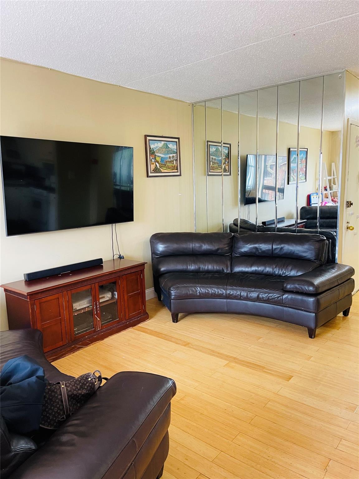 #7 photo, 71-18 Sutton Place, クイーンズ区 Fresh Meadows , NY 11365