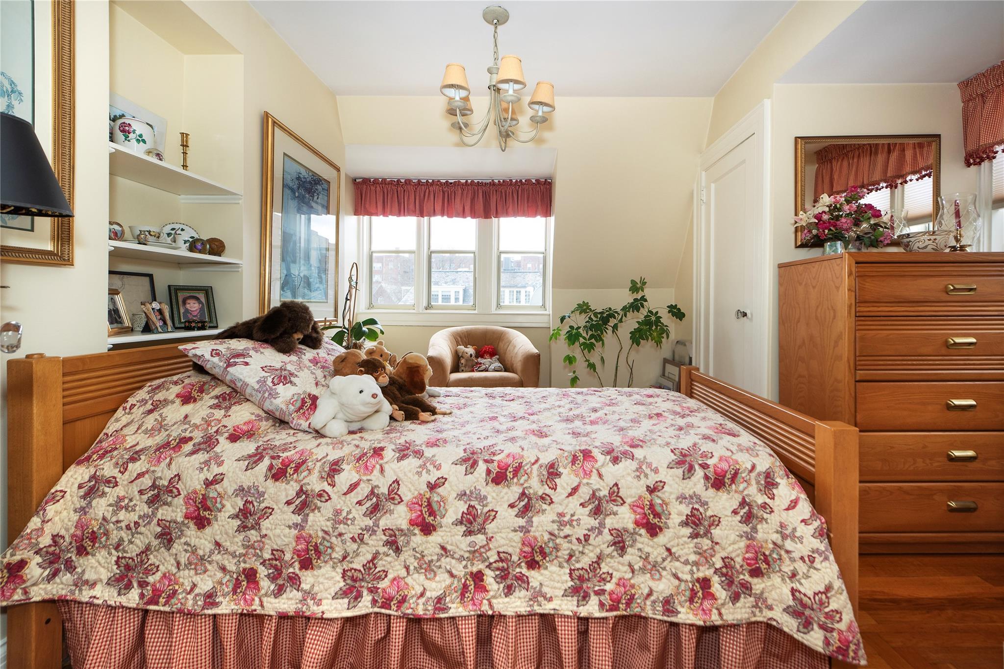 #13 photo, 34-22 87th Street, Jackson Heights , NY 11372