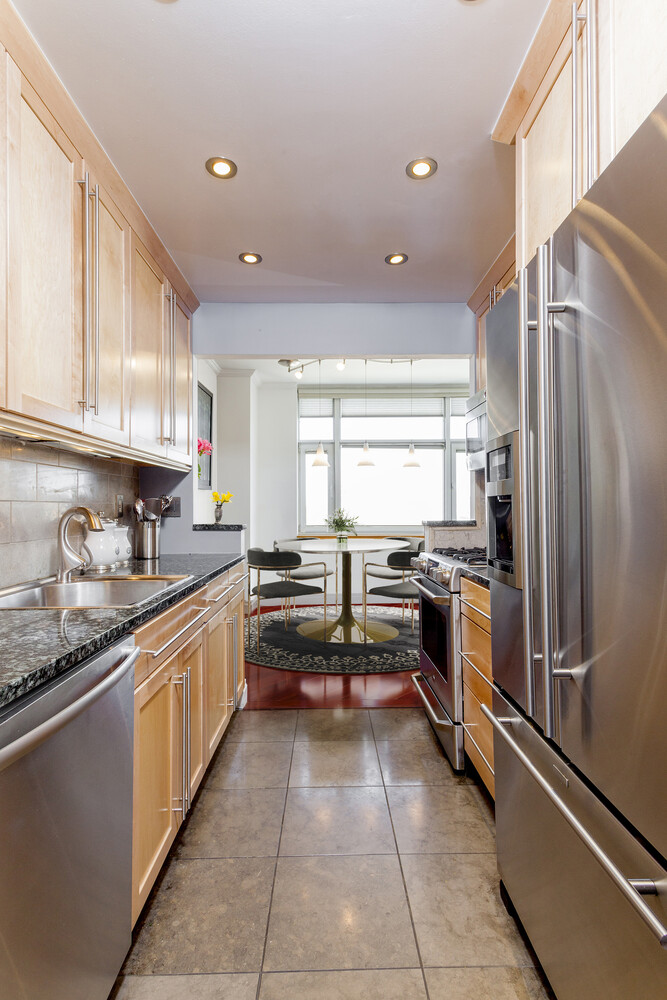 #3 photo, 404 E 76TH Street, マンハッタン Lenox Hill , NY 10021