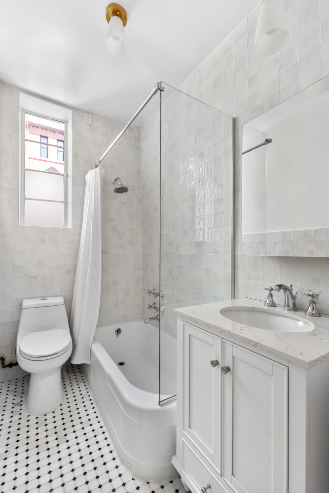 #7 photo, 224 E 17TH Street, マンハッタン Gramercy Park , NY 10003